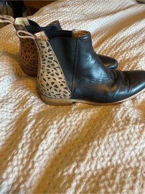 Sseko Black Leather Animal Print Ankle Boots 8